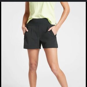 ATHLETA TREKKIE NORTH SHORT